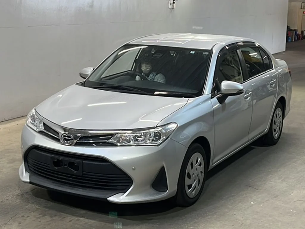 Toyota Corolla Axio NRE161 2018